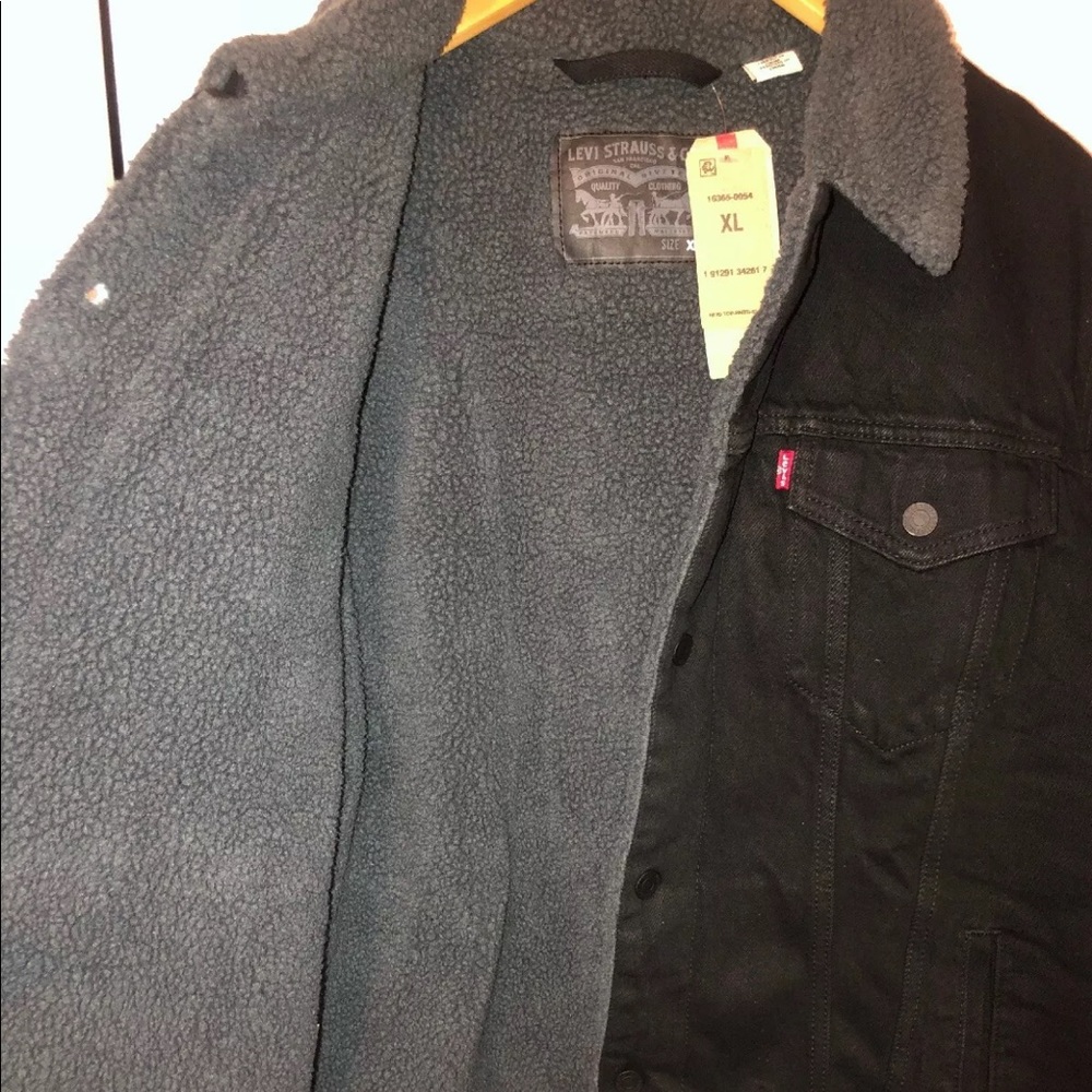 ‼️SOLD‼️ LEVIS MENS JEAN JACKET - Picture 4 of 5